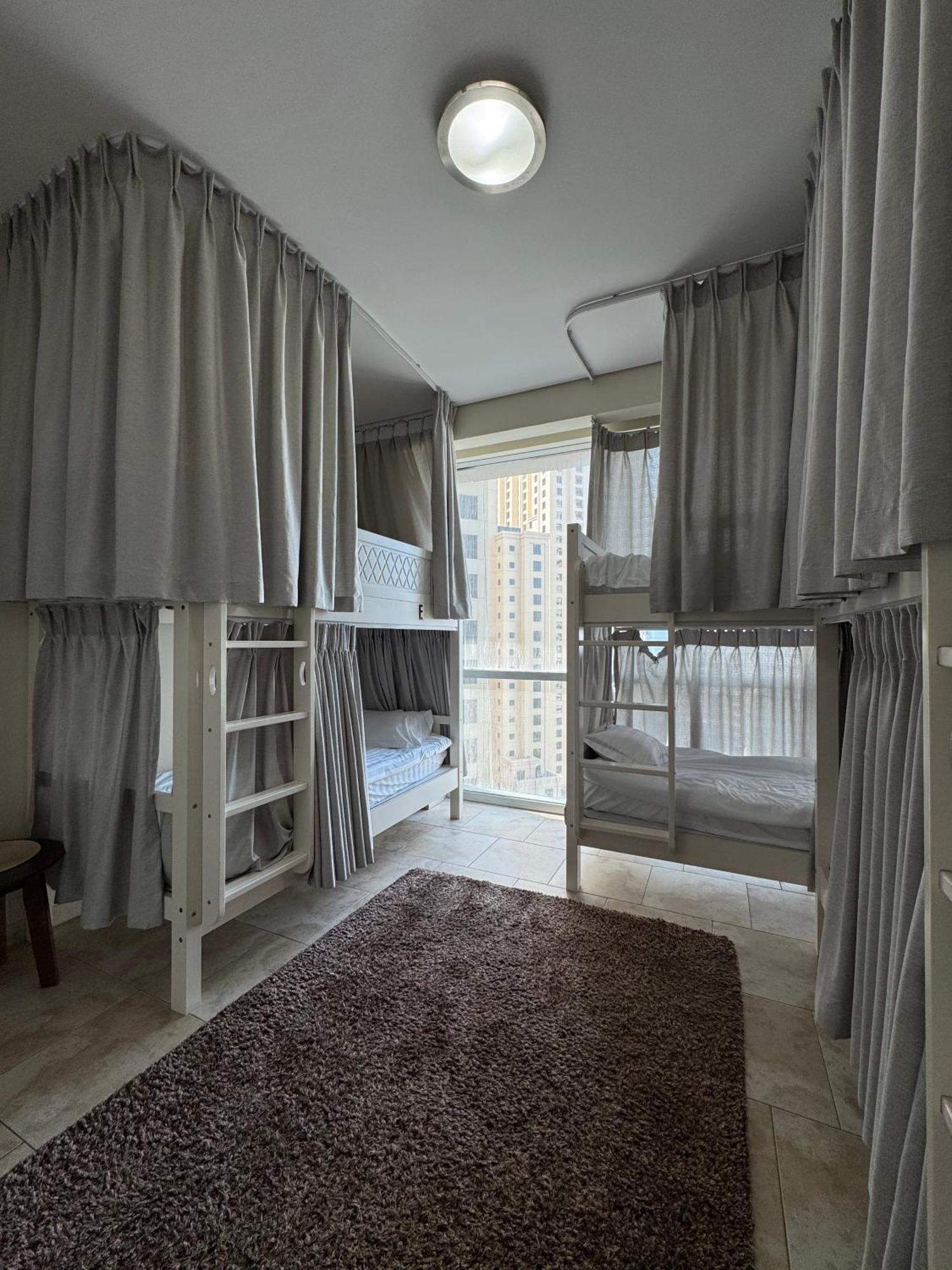 4 All Friends Jbr, Sea View Dubai Exterior photo